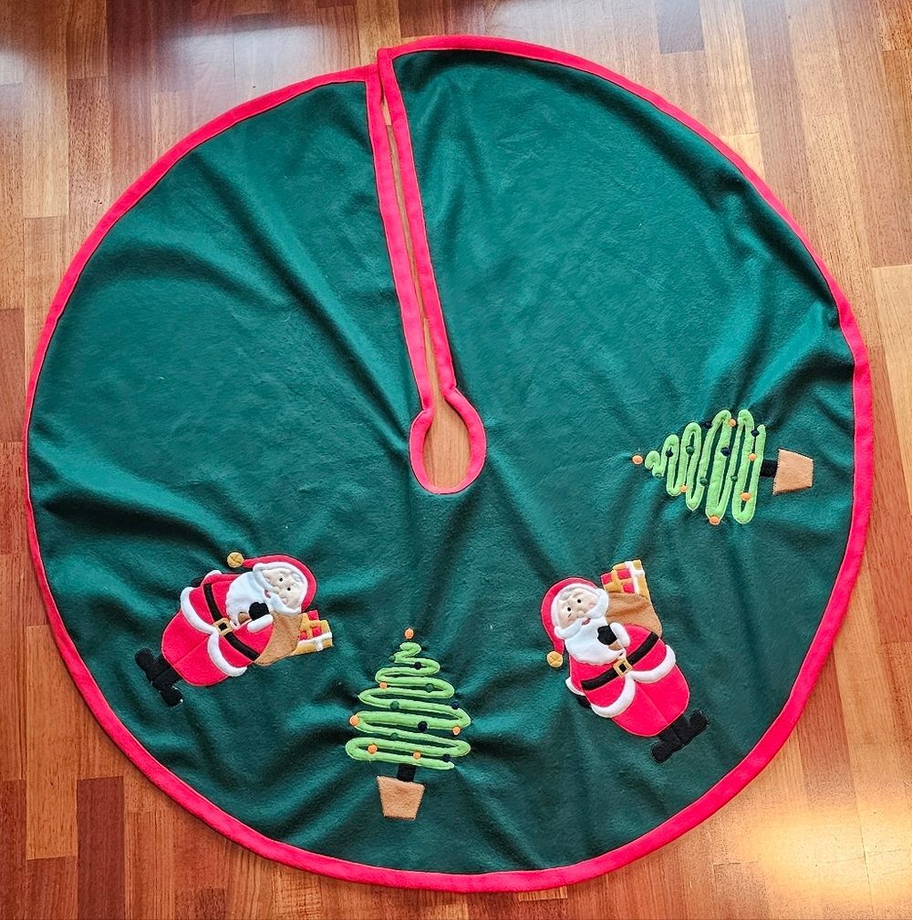 Festive Green and Red Christmas Tree With Santa & Tree Skirt 46"